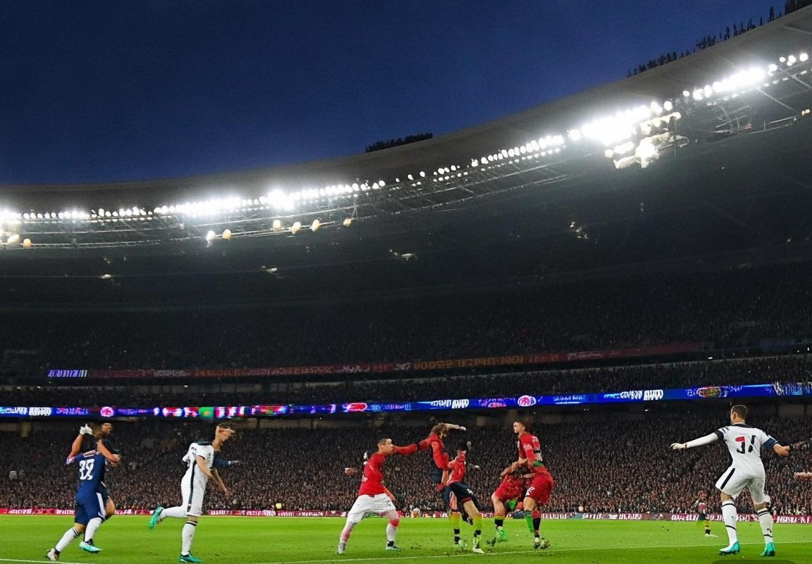 巴黎圣日耳曼vs曼联巅峰对决：世界级球星绿茵盛宴